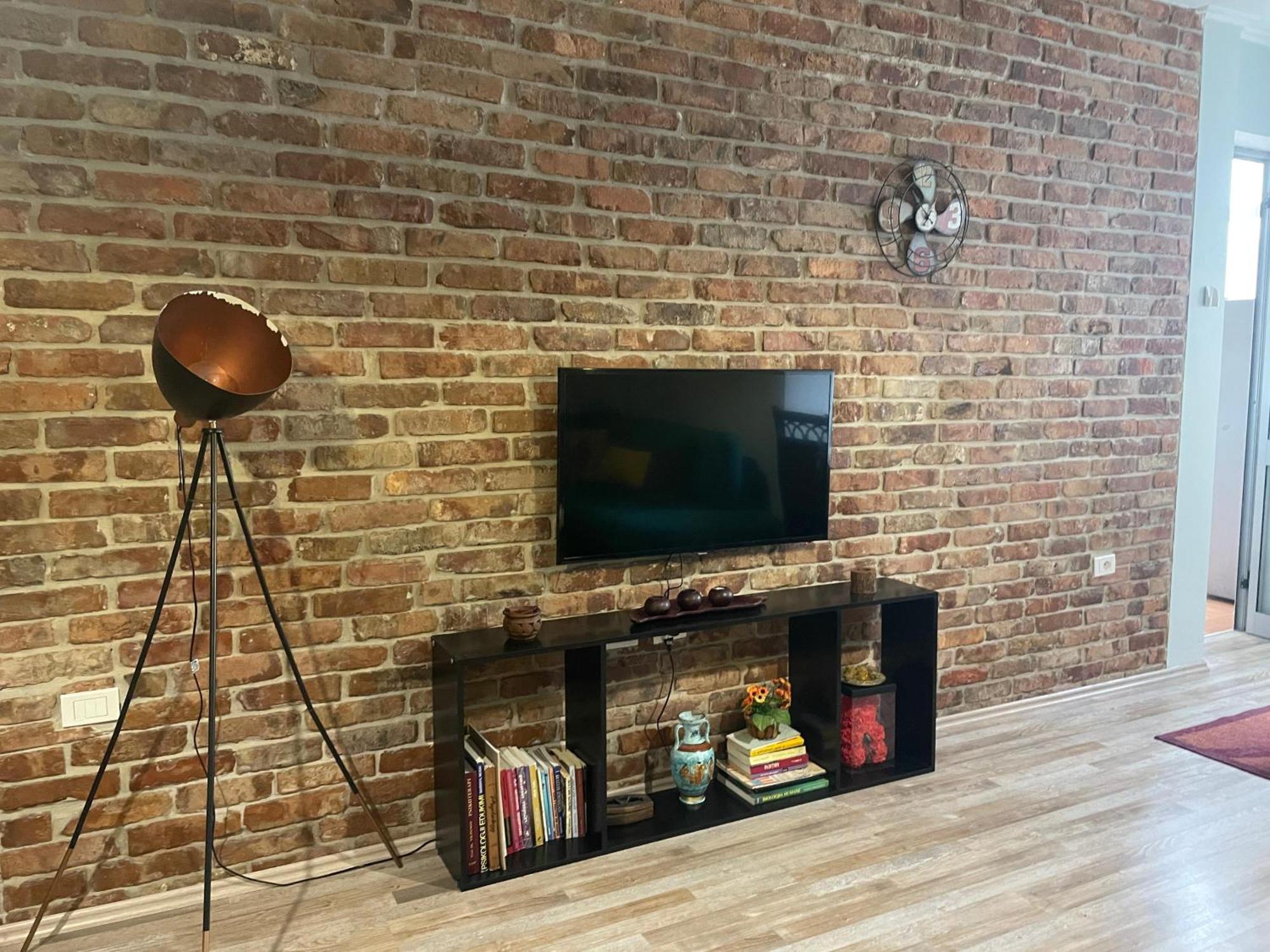 Bricks Apartment Near Pazari I Ri Τίρανα Εξωτερικό φωτογραφία