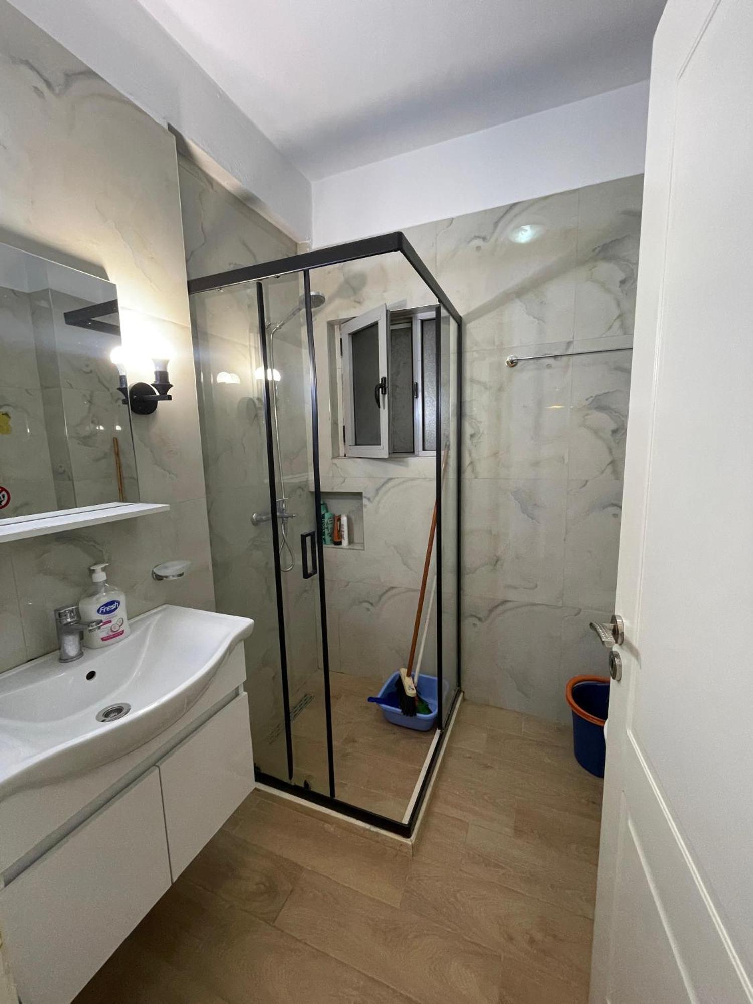 Bricks Apartment Near Pazari I Ri Τίρανα Εξωτερικό φωτογραφία